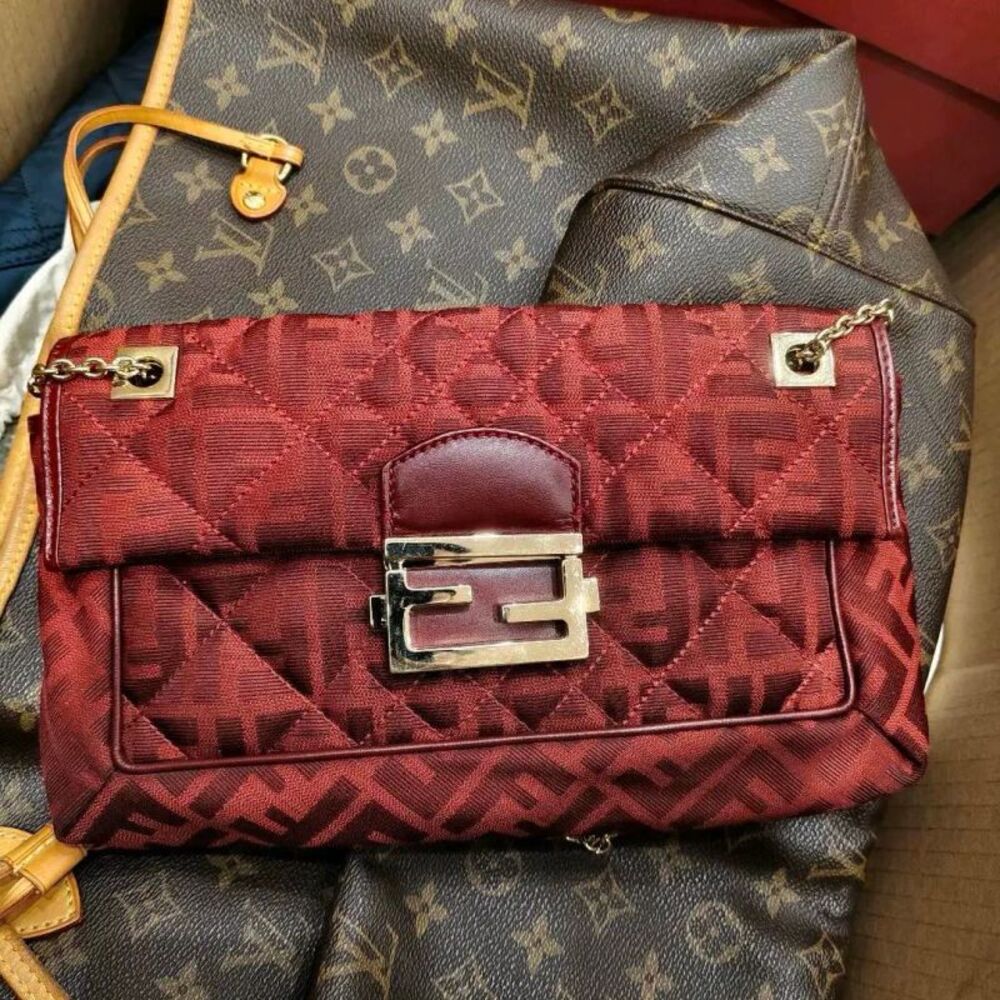Fendi Women Pre-Loved Bag Very Good Condition